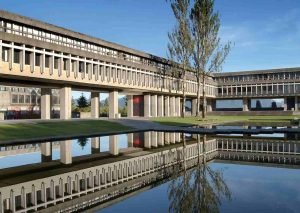 Cara Mendapatkan Beasiswa di Simon Fraser University: Panduan Lengkap