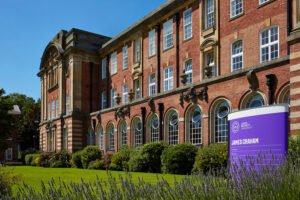 Beasiswa Leeds Beckett University: Cara Mendaftar dan Tips Sukses