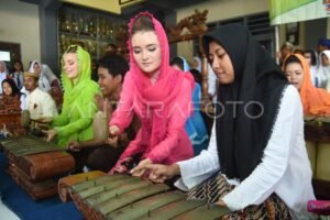 Beasiswa Seni dan Budaya: Membuka Pintu Gerbang Kreativitas dan Pelestarian Warisan