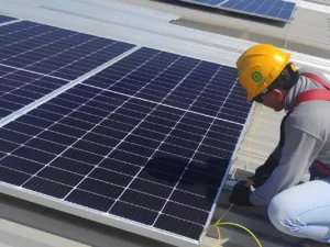 Energi Surya: Menerangi Masa Depan Pendidikan di Sekolah